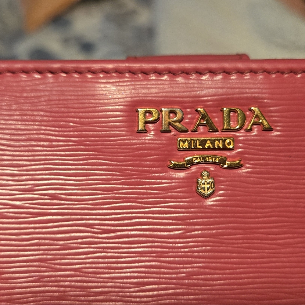 Prada Wallet Pink Saffiano